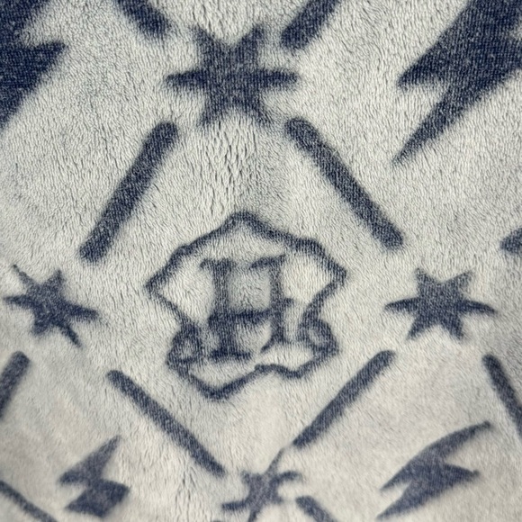 Wizarding World of Harry Potter Navy Blue Fleece Long Sleeve Sleep Top - Picture 6 of 6